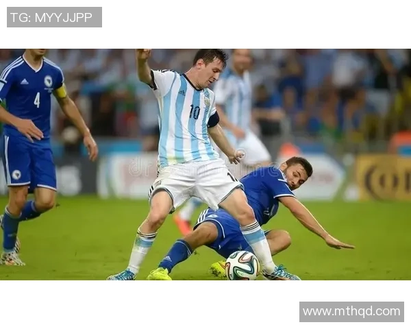 杨娜专访：从绿茵场到人生舞台的足球旅程回顾与展望